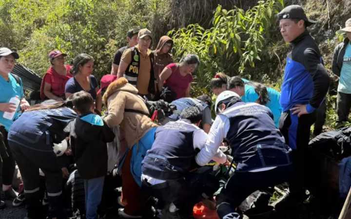 Cajamarca: Rescatan con vida a minero atrapado más de 48 horas en un socavón
