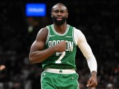Deadspin | Jaylen Brown (illness) doubtful as Celtics try to continue domination of Wizards