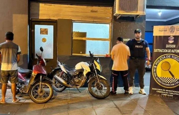 Detienen a dos sujetos circulando en motos recién robadas