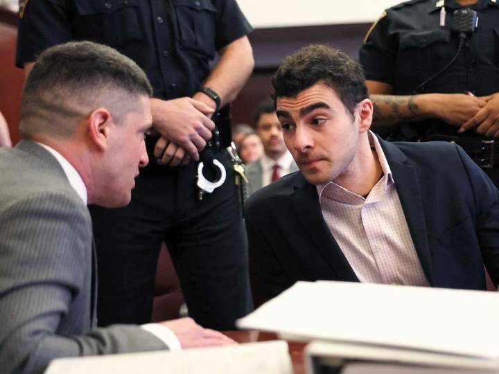 Luigi Mangione back in court for dispute over evidence