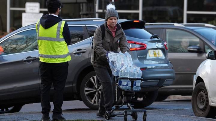 Hospital patients sent 40 miles away as water supply fails for five days in Kent