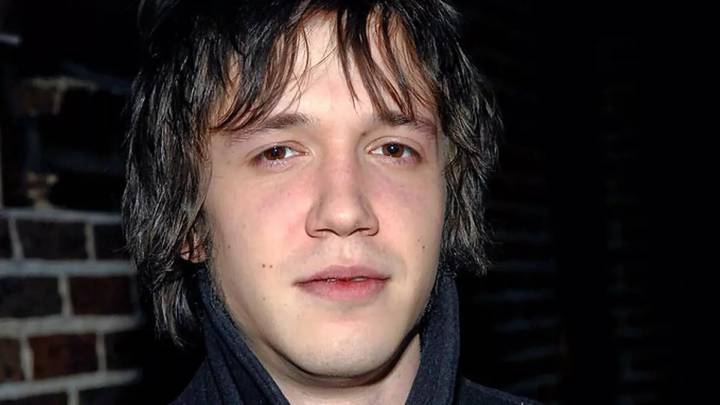 Muere a los 40 años el músico Justin Baren, telonero de Oasis con el grupo The Redwalls