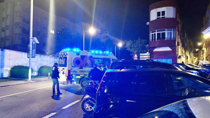 Un atropello en El Secano deja a la motorista y al peatón heridos