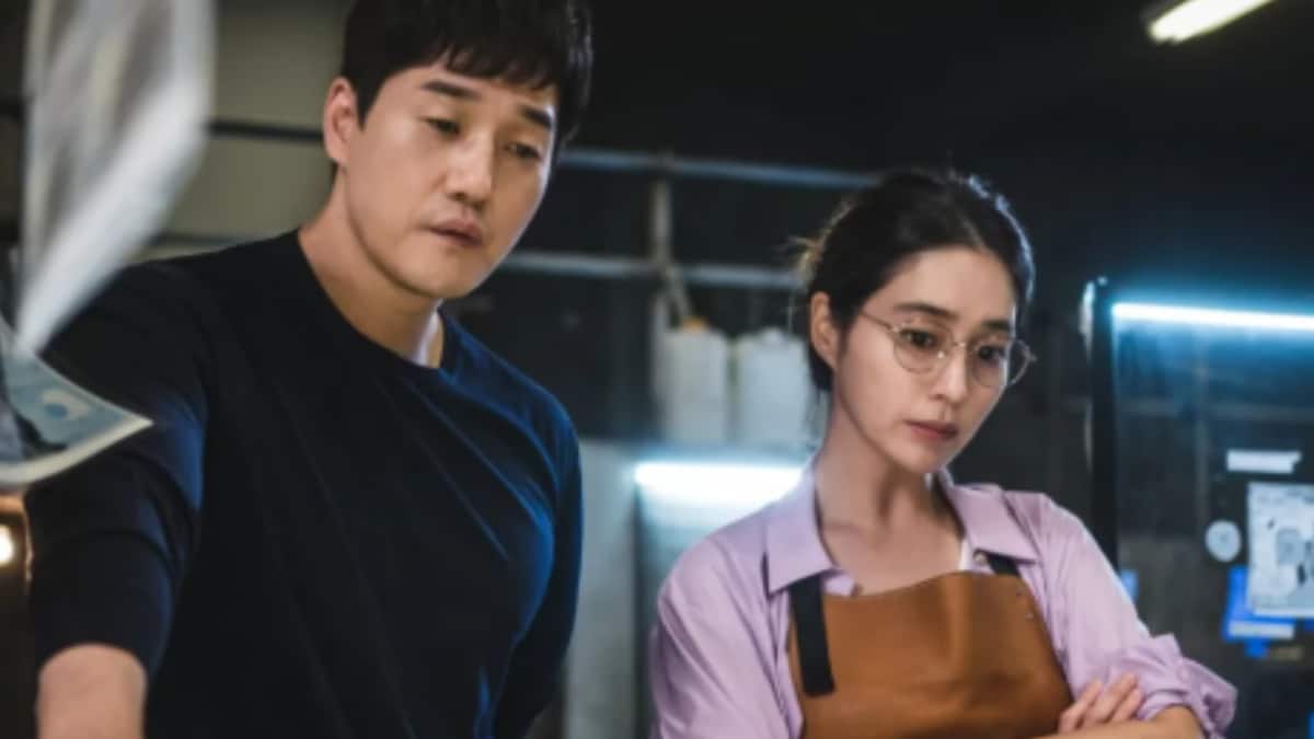 Yoo Ji Tae, Lee Min Jung Team Up In Villains: New Stills Show Risky Counterfeit Plot