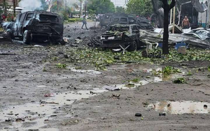 La explosión de un carro bomba deja dos muertos y siete heridos en Coahuayana, Michoacán