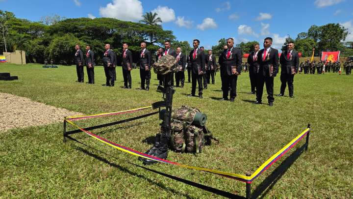 Honor y Deber Cumplido: 29 Soldados Profesionales Culminan 20 Años de Servicio al País
