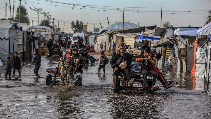 Tormenta invernal agrava la crisis humanitaria en Gaza pese a dos meses de alto el fuego