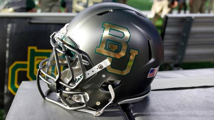 Baylor football signed 12 future student-athletes for the 2026 season