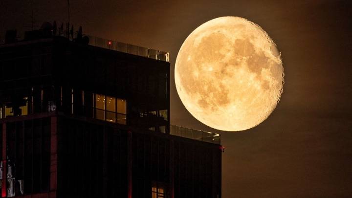 Last supermoon of 2025 to rise tonight. Why you should not miss it