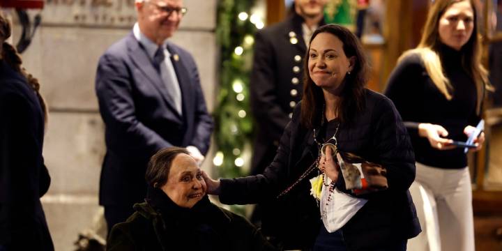 Nuevos detalles de la odisea de María Corina Machado rumbo a Oslo: una peluca, un disfraz y una precaria lancha pesquera