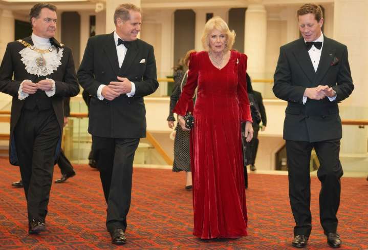 Cele|bitchy | Queen Camilla wore a Saudi Daqlah & a serpent necklace to The Rifles dinner