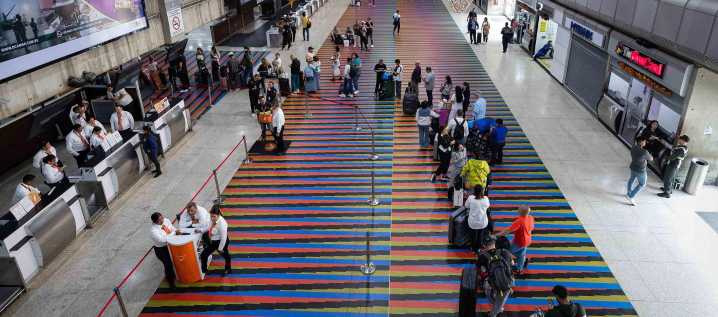 Colombia trabaja con aerolíneas venezolanas para ampliar vuelos entre ambos países