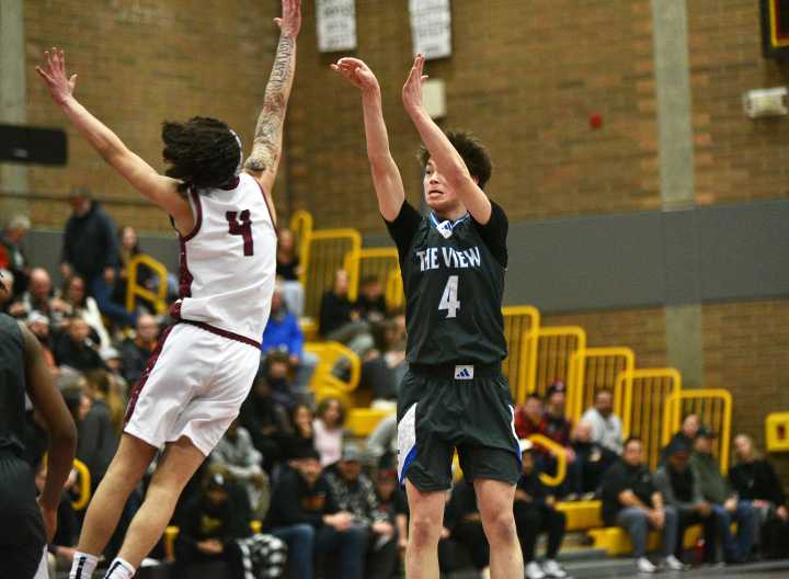 Prep Basketball Roundup: Luke Swerdlik scores 28 points as Mountain View dials up win from distance