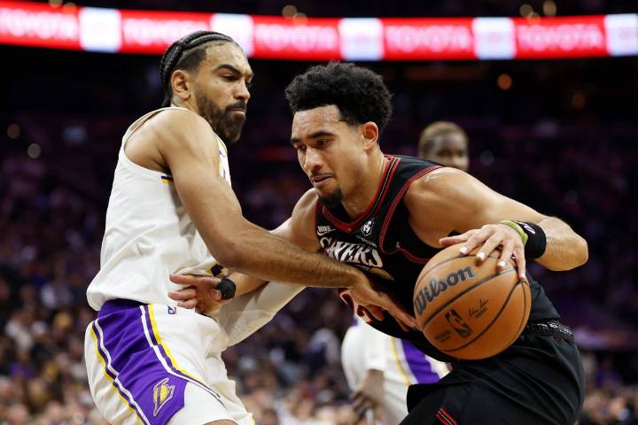76ers’ third-quarter problems surface again in loss to Lakers