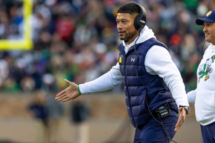 Deadspin | Giants favored to land Notre Dame coach Marcus Freeman