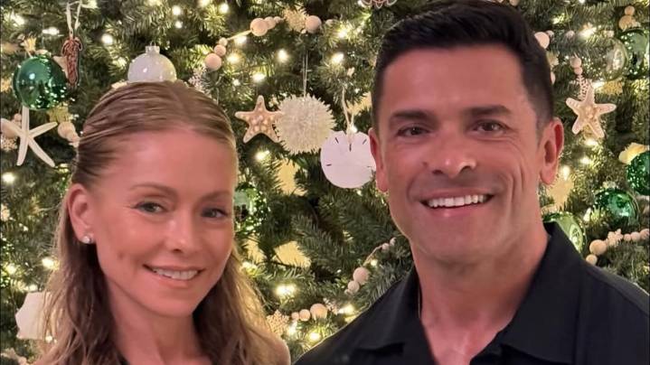 Kelly Ripa & Mark Consuelos Dish on Their Family’s 2025 Christmas Plans