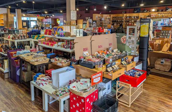 Duck Soup in Sudbury: The magical little store that saved Sky Bar, beloved Mass. candy bar