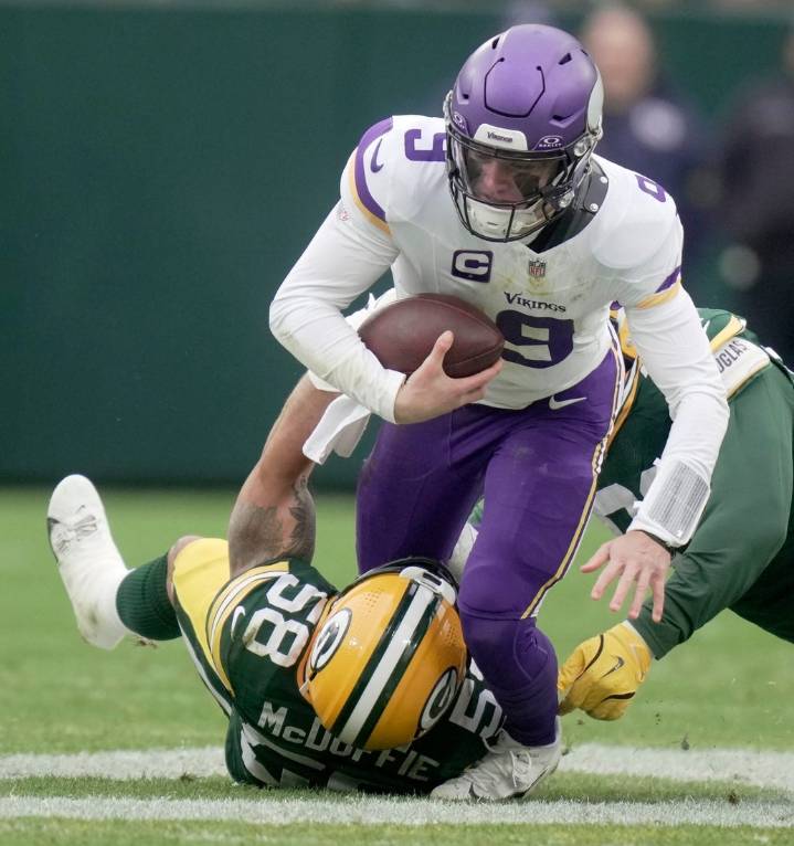 Deadspin | Vikings QB J.J. McCarthy clears concussion protocol, set to start Sunday