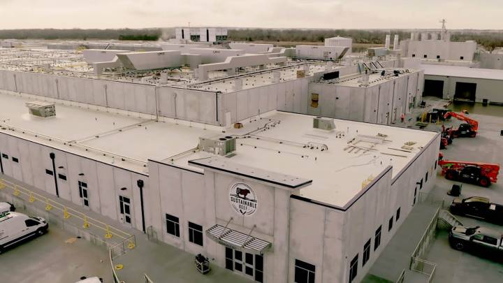 Cattle Ranchers Revive Nebraska Town With Bold Producer