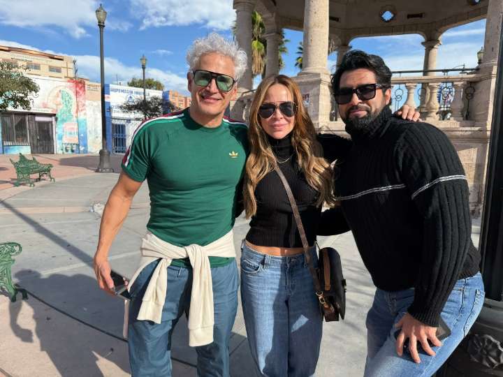 Actores de Perfume de Gardenia llaman a latinos a no tener miedo