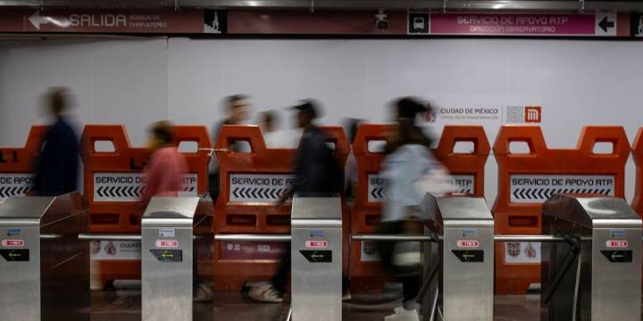 Metro CDMX y Metrobús hoy 8 de diciembre: L9 del STC presenta asentamientos y retrasos