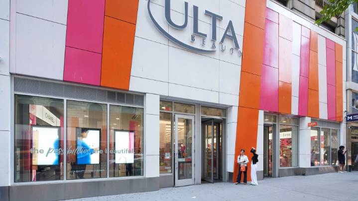 Ulta Beauty Q3 2025 Earnings: It Beat Expectations With $2.9B Sales
