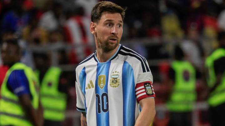 Video: se filtró cómo es la cara de la megaestatua que le hicieron a Messi en la India