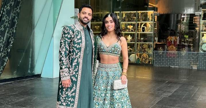 Comedian Akaash Singh Responds to Social Media Allegations About "Gold Digger" Wife