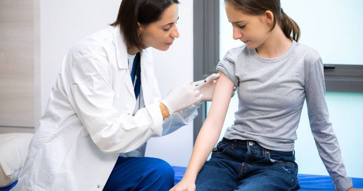 Full list of people urged to get free flu jab amid 'unprecedented' cases