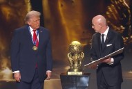 Donald Trump es galardonado con el primer premio FIFA de la Paz