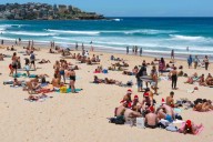 Al menos 13 personas hospitalizadas y dos detenidos tras informar la policía australiana de un tiroteo en Bondi Beach, la playa más famosa de Sídney