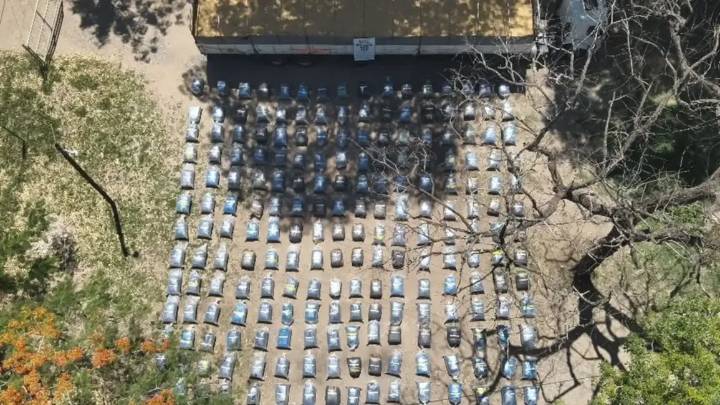 Golpe histórico al contrabando en Salta: Más de 5 toneladas de coca incautadas en un camión