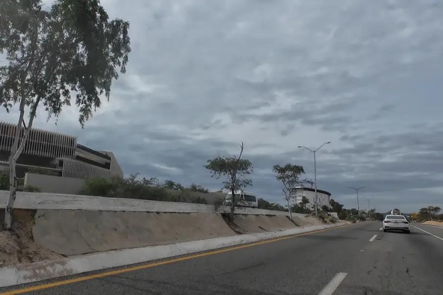 SICT confirma: carretera Transpeninsular, transitable y en buen estado