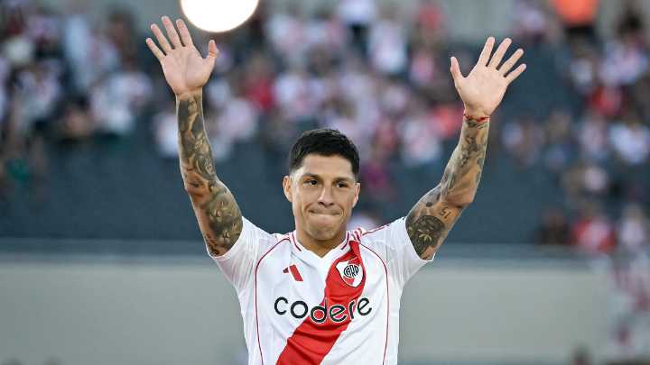 Argentinos Juniors va por Enzo Pérez: hubo una reunión positiva y hay expectativa