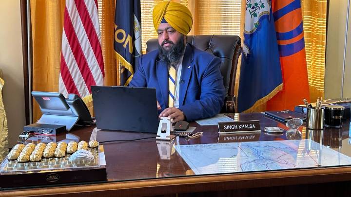 Norwich mayor making history as first Sikh to hold that office in Connecticut