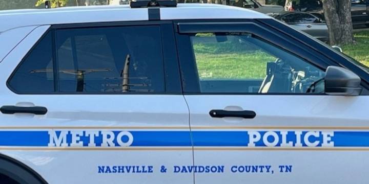 Middle schooler arrested after allegedly bringing stolen gun to Nashville school