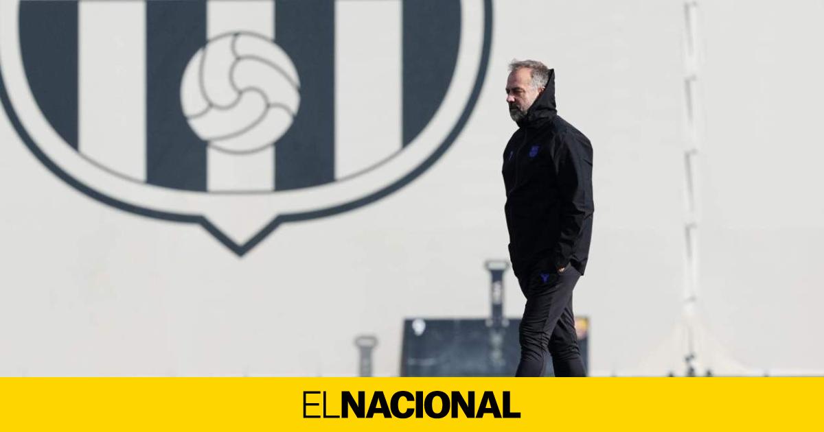 Está harto de Flick, ya no se cree ninguna promesa de Deco y pide salir del Barça en enero