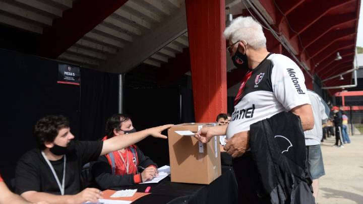 Boca de urna en Newell's: optimismo de todos, encuestas en danza y muy definición ajustada