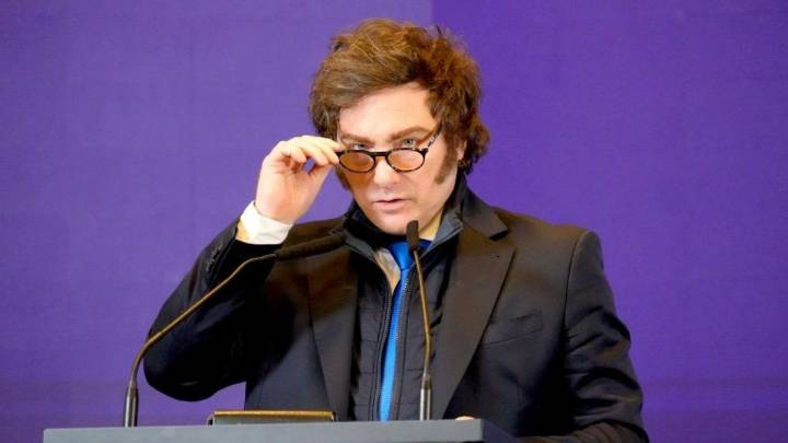 Milei defendió su política cambiaria y afirmó que quedó "atrás el riesgo kuka"