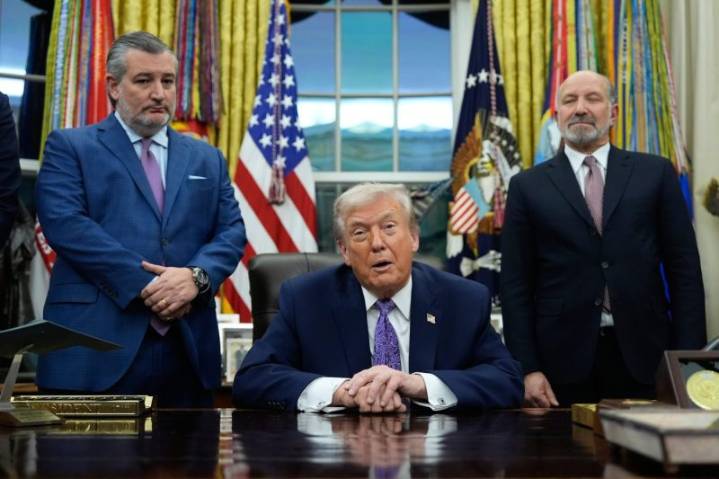 Trump's executive order limiting AI restrictions faces scrutiny: 'Going to get struck down'