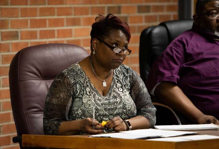 Saginaw school board welcomes back former member to fill seat vacated by death of Mattie Thompson