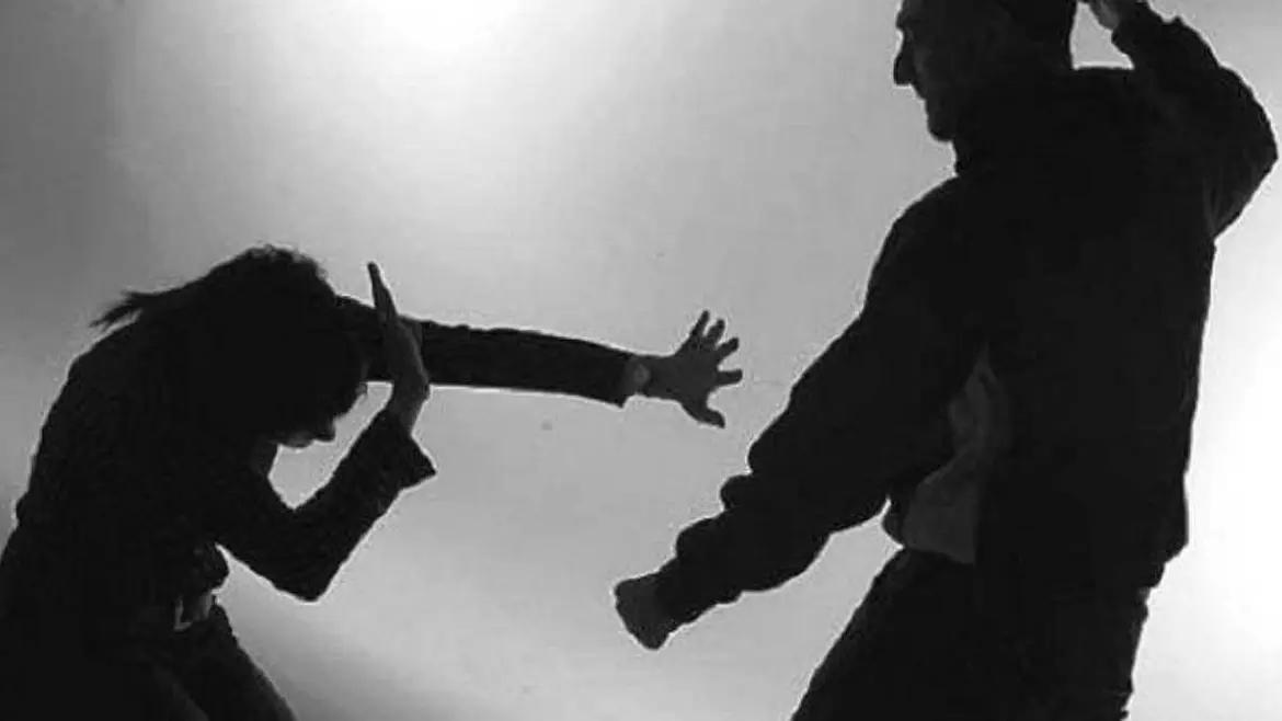 Tenía restricción de acercamiento, no la cumplió y le pegó a su ex mujer