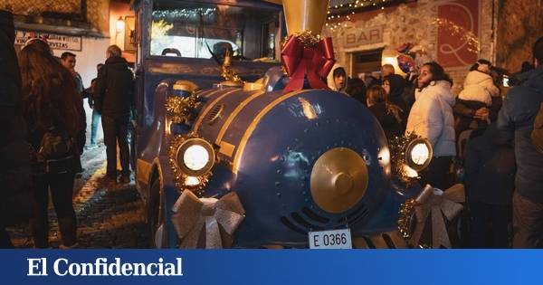 Así es el tren de Navidad más bonito de Madrid: un viaje mágico por 5 € con vistas a la sierra y parada para entregar la carta a los Reyes Magos