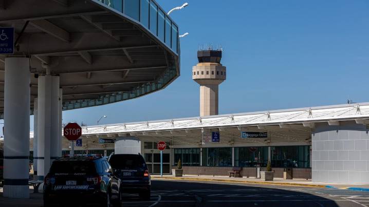 Breeze Airways to add flights to Myrtle Beach from MacArthur