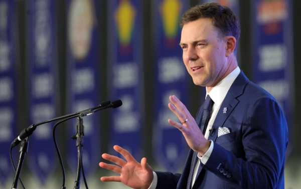 Stein plans to rebuild Kentucky football with offensive risk