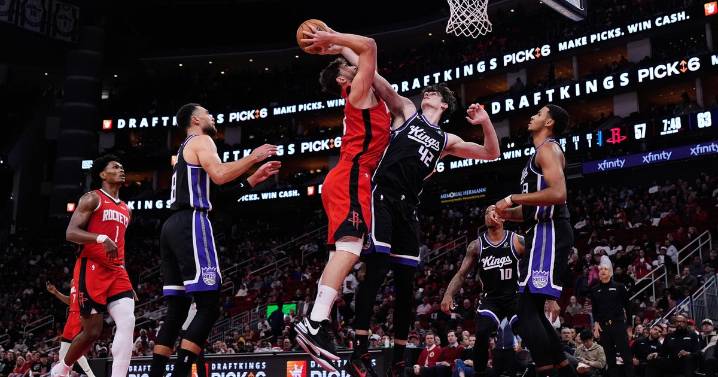 Sengun, Durant lead Rockets to 121-95 victory over the Kings