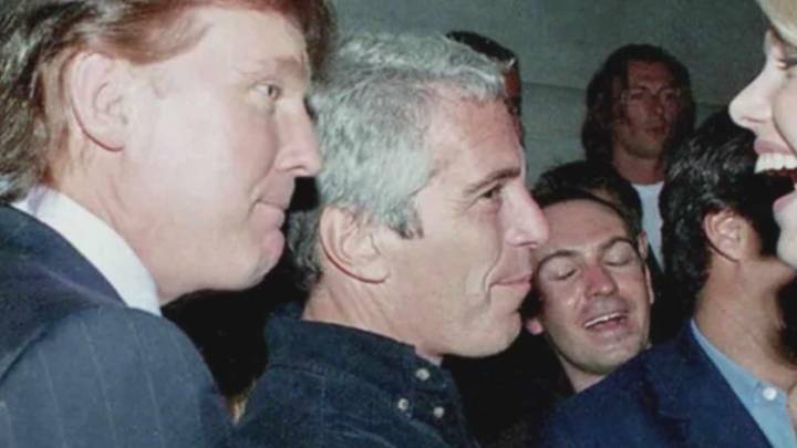 Publican Nuevas Imágenes de Epstein con Clinton, Bannon y Trump