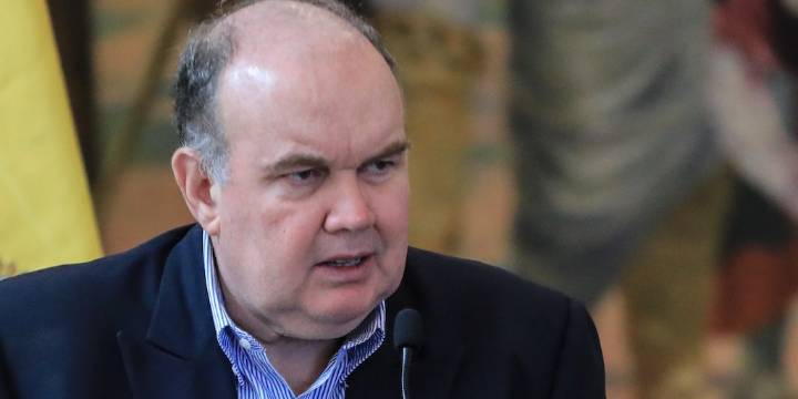 Rafael López Aliaga amenaza con disolver el Congreso si no aprueba un ‘shock de leyes’ para “transformar el Perú”