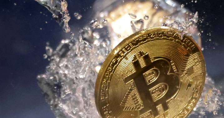El bitcoin cae presionado por un aumento del pesimismo