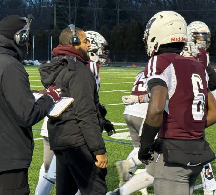 Windsor advances to its second straight Class MM championship game with win over Newington